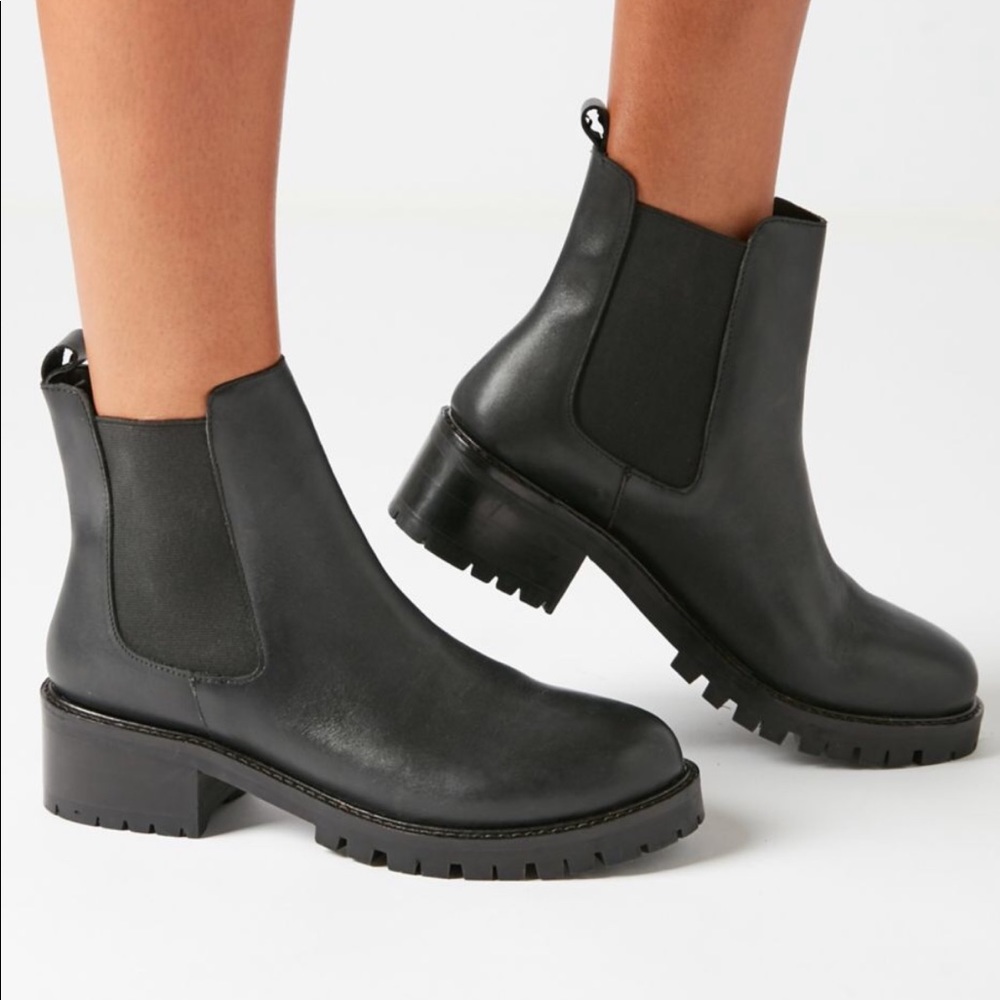UO zoe chelsea boots